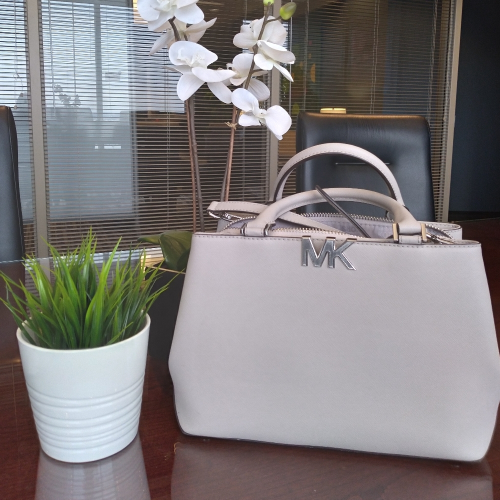 Michael Kors Light pink bag